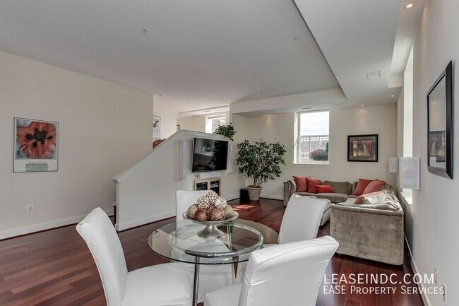 Building Photo - 2425 L St NW