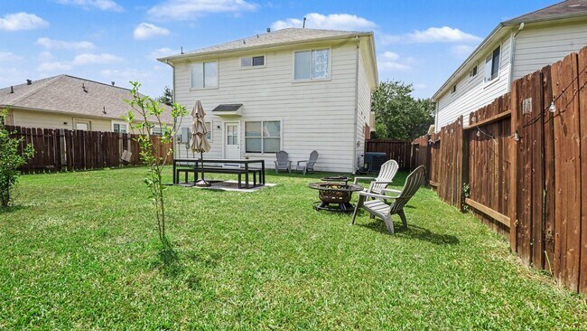 Building Photo - 9039 Serena Ln