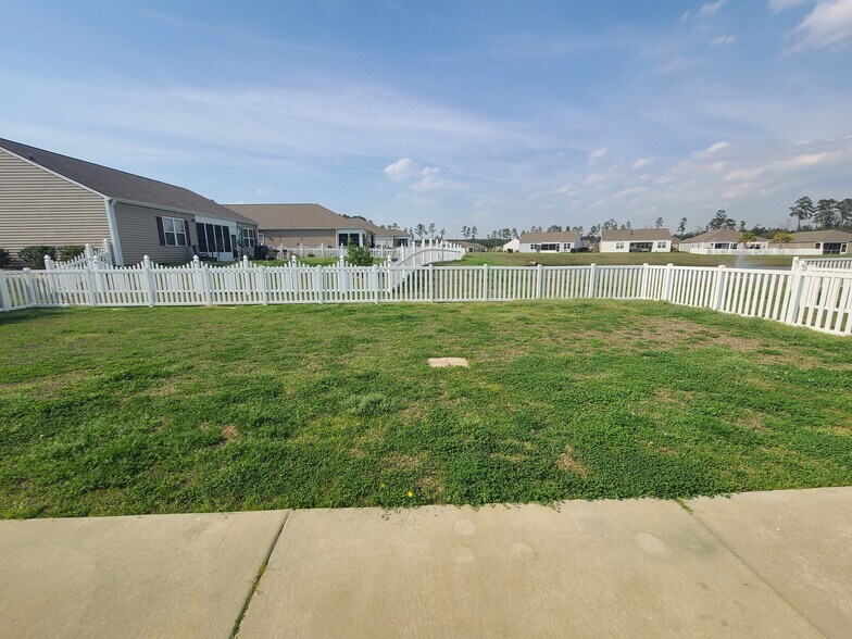 Building Photo - 1013 Manassas Dr