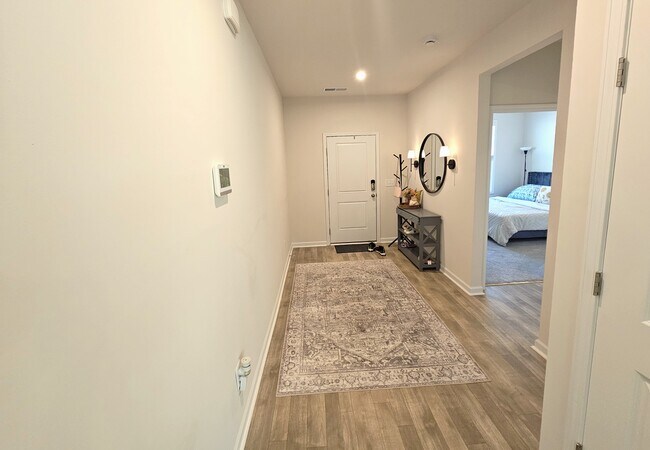 Building Photo - 698 Oak Br Pl