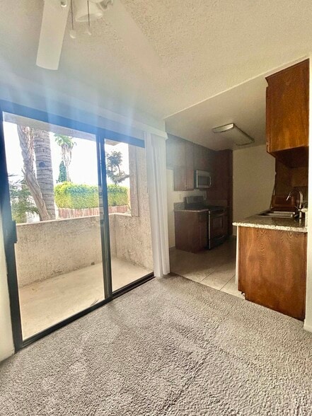 Building Photo - 9715 Charnock Ave