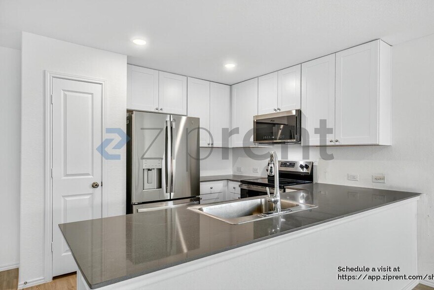 Building Photo - 809 Riviera Ct