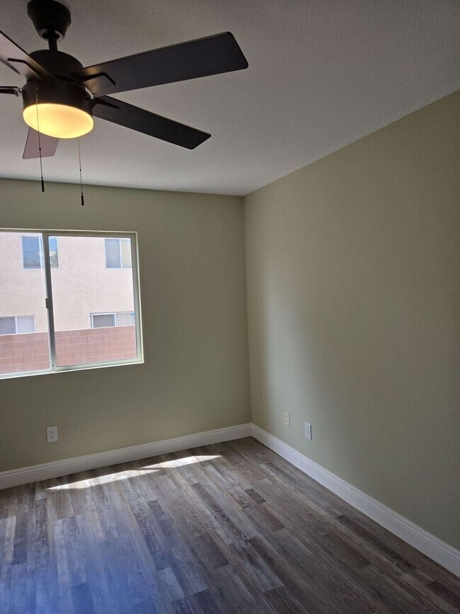 Building Photo - A Fabulous 4 Bedroom Home in Peccole Ranch