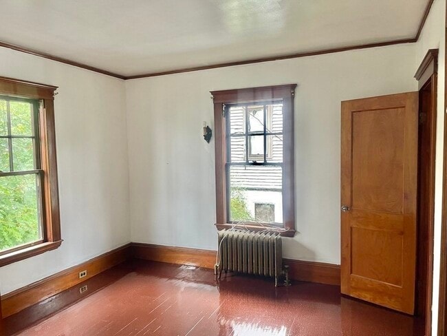 Building Photo - 47 Pleasant St