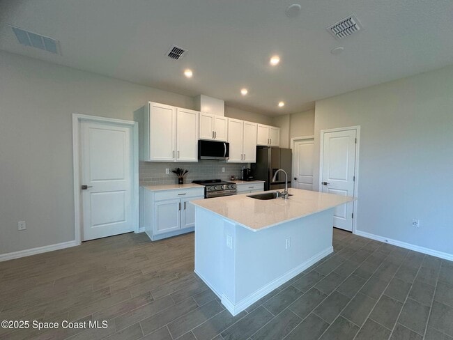 Building Photo - 1326 Seeley Cir NW