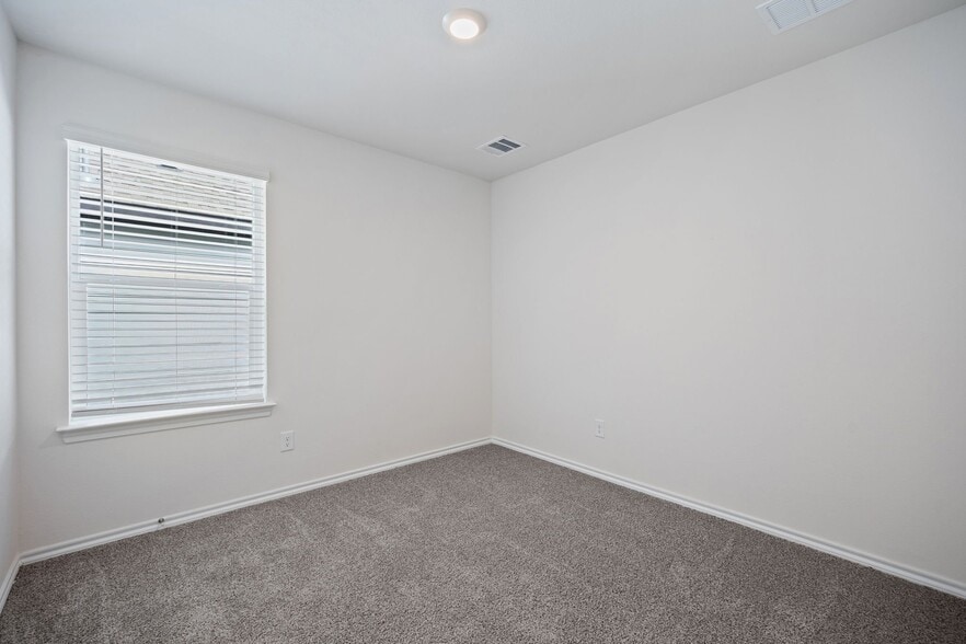 Building Photo - 7020 Vining Dr
