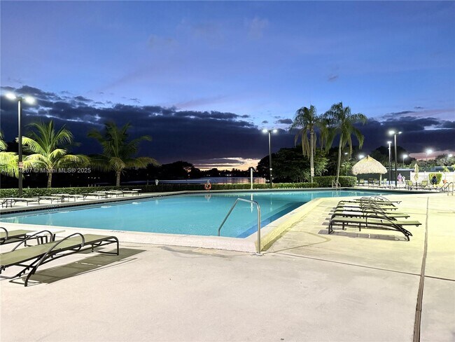 Building Photo - 16521 Blatt Blvd