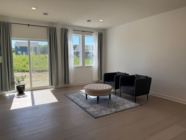 Building Photo - Stunning New Construction Home - Modern Lu...