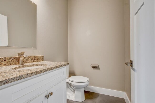 Building Photo - 5109 Lott Ave