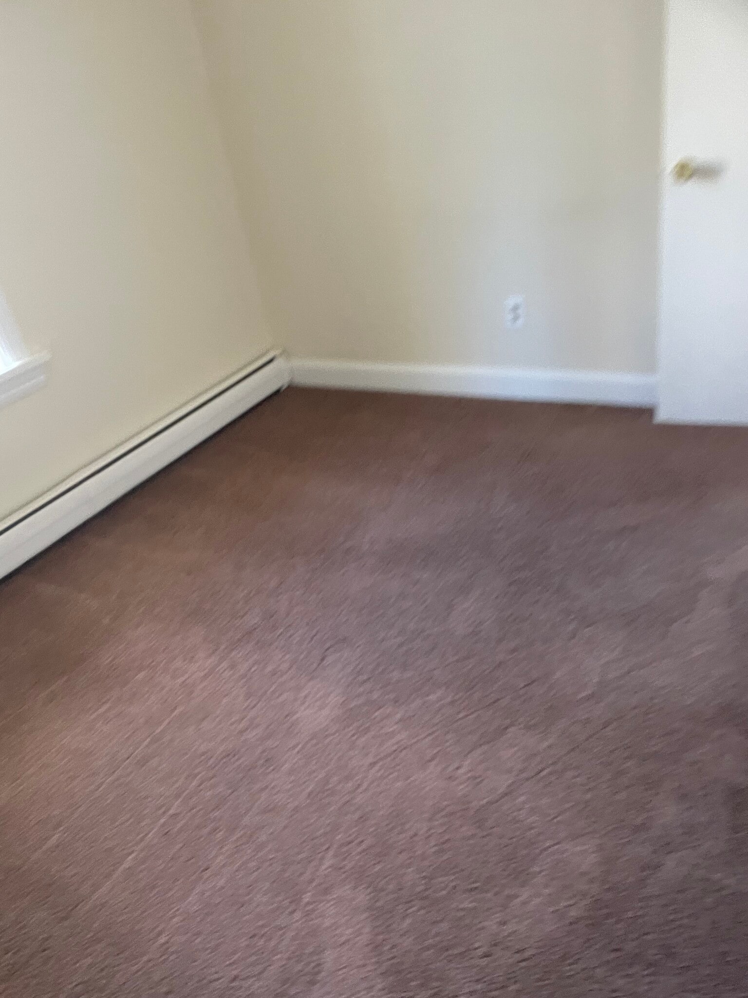 Building Photo - 107 E 2nd St