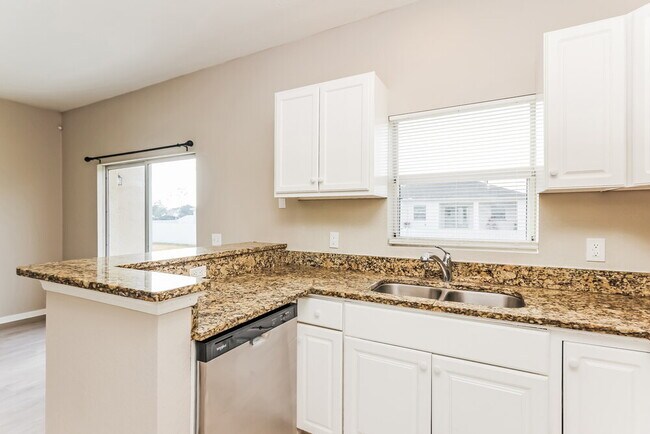 Building Photo - 3005 21st St SW