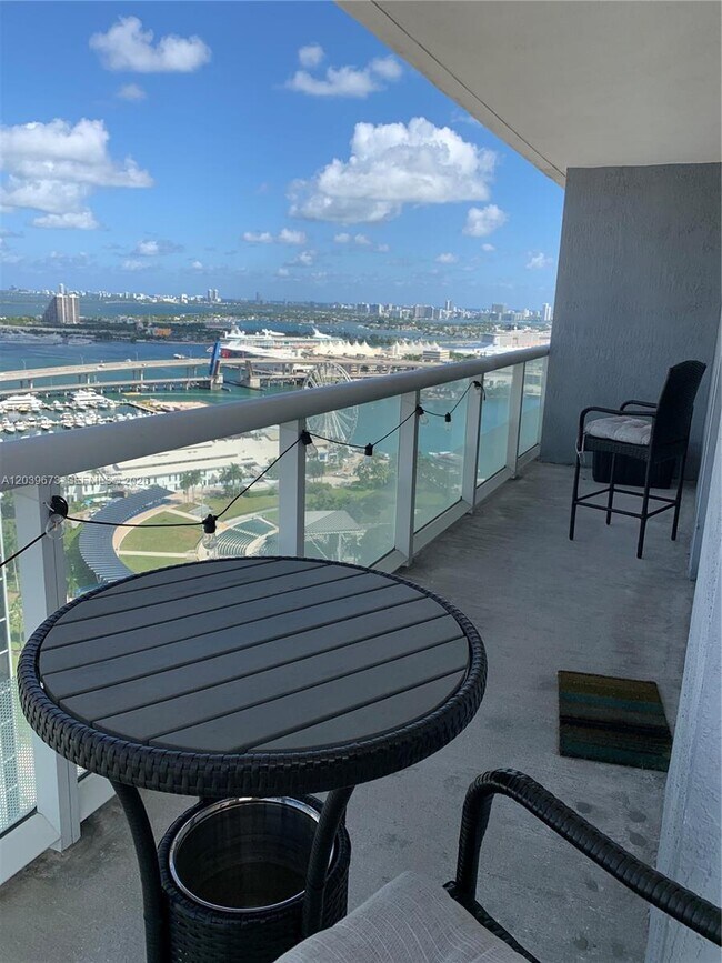 Building Photo - 50 Biscayne Blvd