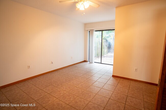 Building Photo - 516 Harrison Ave