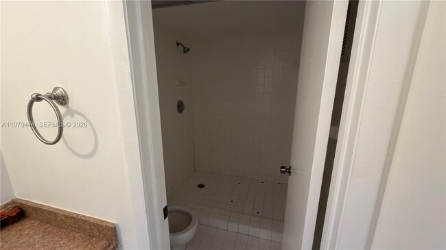 Building Photo - 468 NE 206th Ln