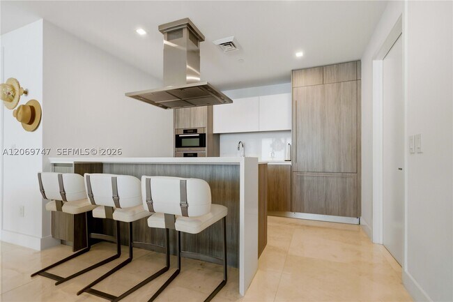 Building Photo - 360 Ocean Dr