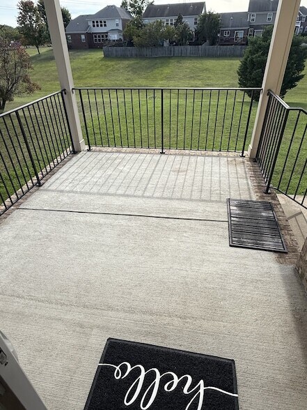 Building Photo - 1629 Robindale Dr