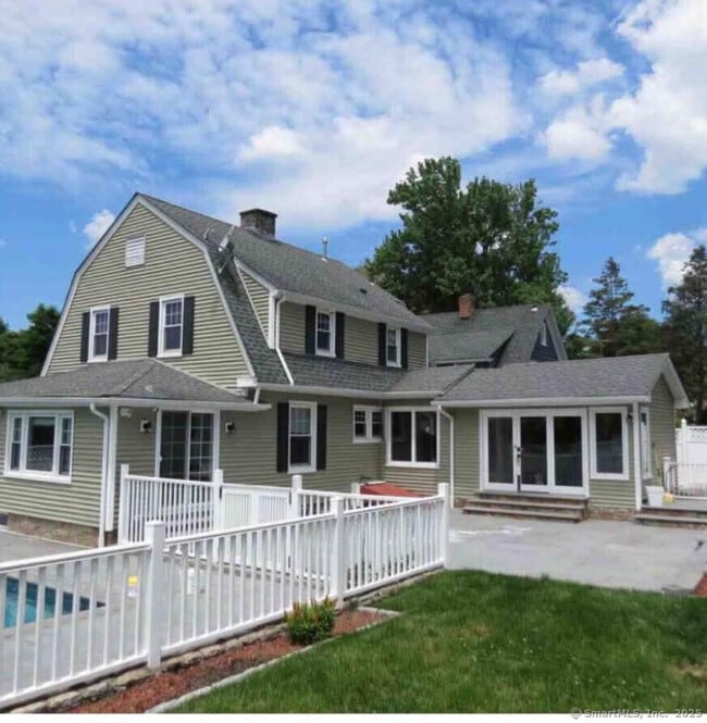 Building Photo - 1350 Brooklawn Ave