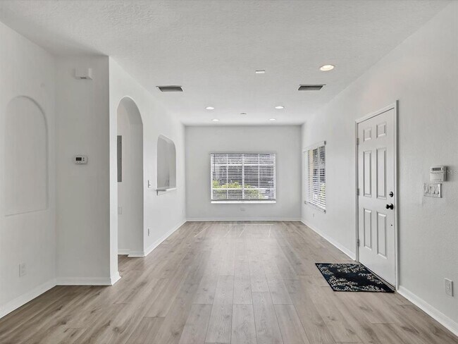 Building Photo - 262 Cape Harbour Loop