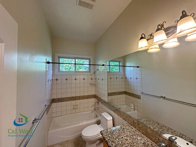 Building Photo - $7995 - Executive 4 bed, 3 full bath, Palo...