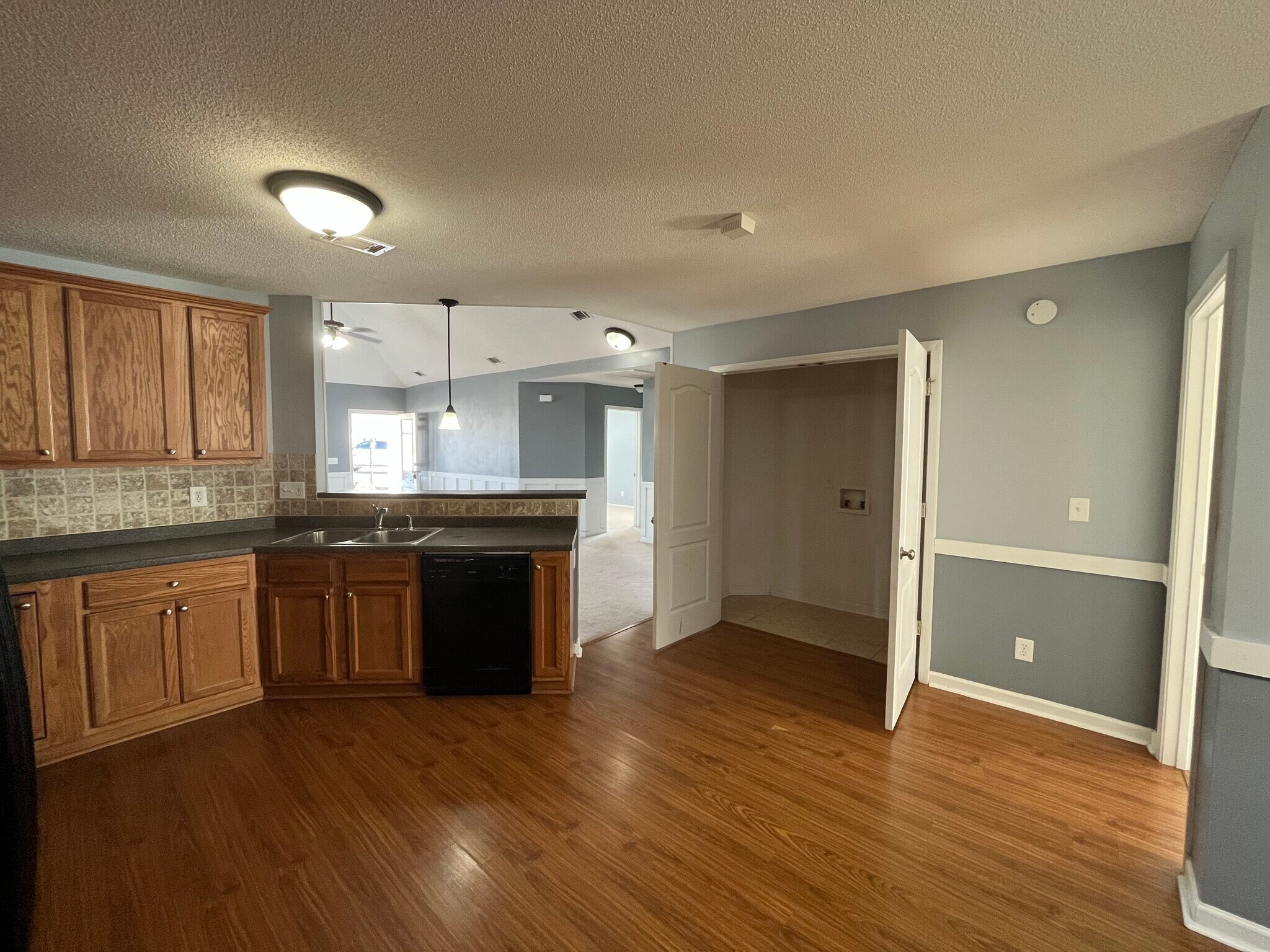 Building Photo - 209 Courthouse Ln