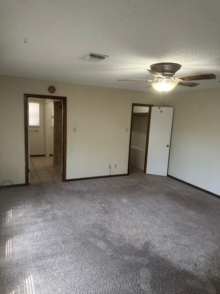 Building Photo - 2926 Briargrove Ln