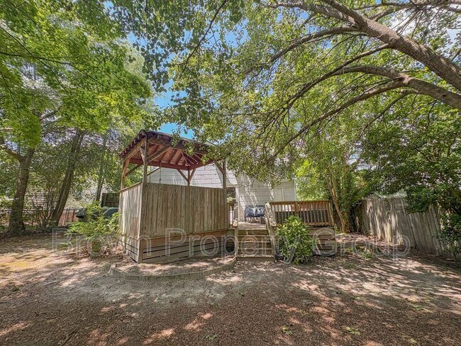 Building Photo - 946 McKimmon Rd