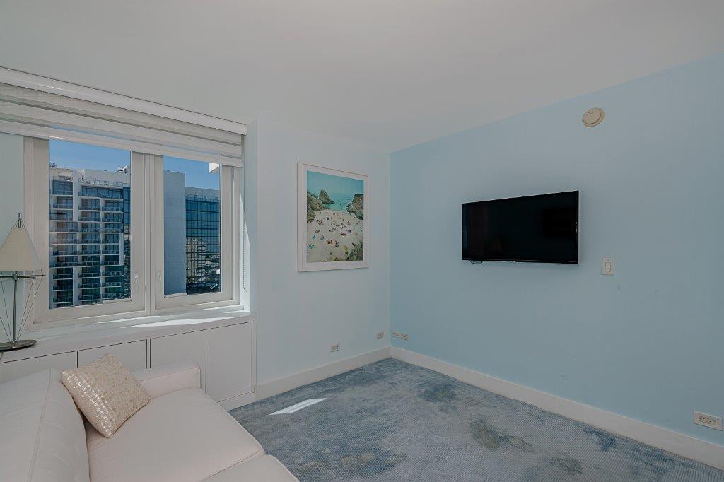 Building Photo - 2301 Collins Ave