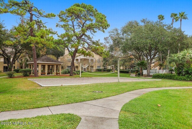 Building Photo - 5 Arbor Club Dr