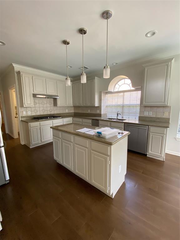 Building Photo - 14127 Swallowfield Dr