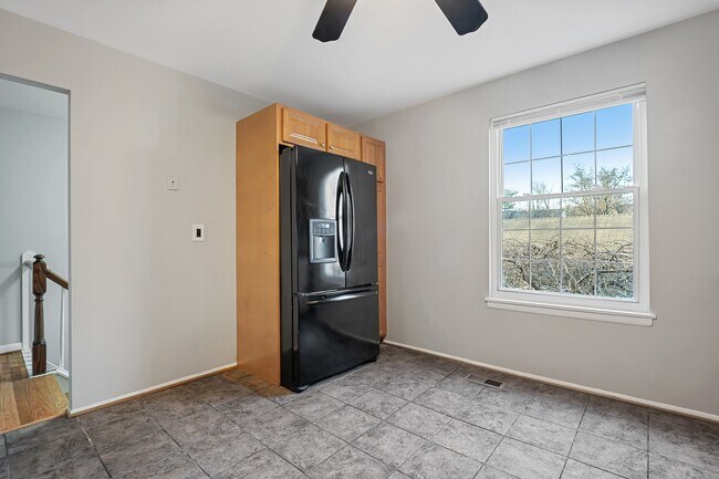 Building Photo - 10661 High Beam Ct