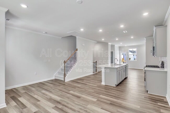 Building Photo - 1715 Chirping Trl