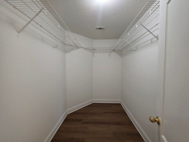 Building Photo - 4BR/3BA home with shed close to Navy Federal Credit Union