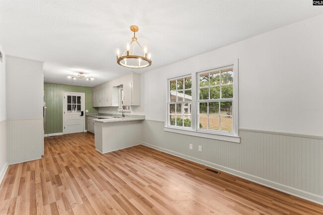 Building Photo - 7416 Parkview Dr