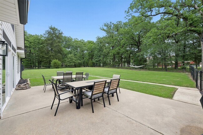 Building Photo - 109 Enchanted Dr