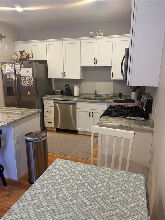 Building Photo - 10 Dora Dr