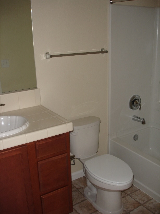 Building Photo - Beautiful Two Master Bedroom Townhome Near...