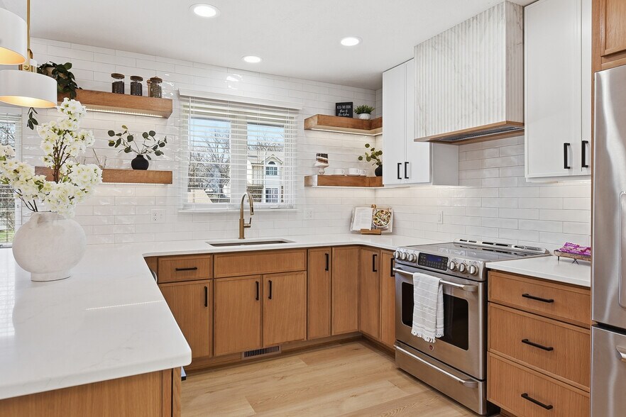 Building Photo - 4639 S 154th Avenue Cir