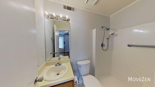 Building Photo - 216 Ridge Forest Ct