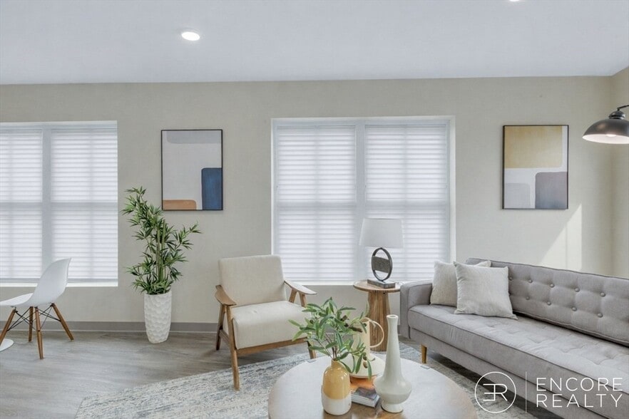 Building Photo - 375 Cummins Hwy