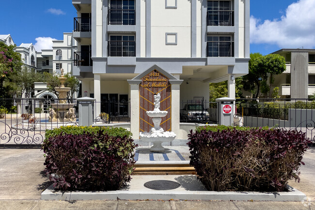 Building Photo - Fountains at Makiki