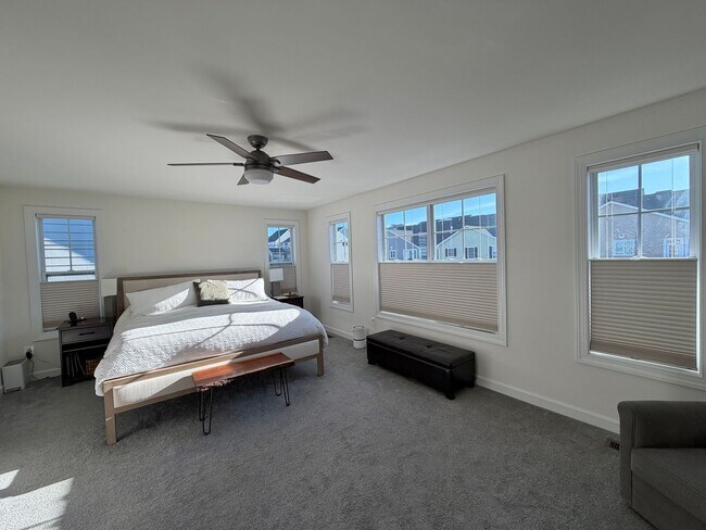 Building Photo - 1078 Delphi Ln