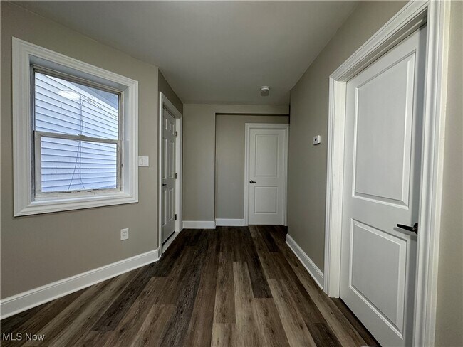 Building Photo - 1445 W 52nd St