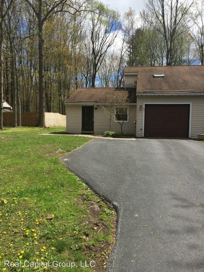 Building Photo - 25 Glenbrook Dr