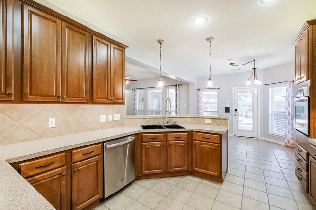 Building Photo - 24506 Screech Owl Ct