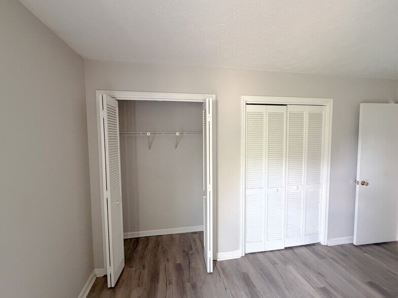 Building Photo - 6197 Trestlewood Dr