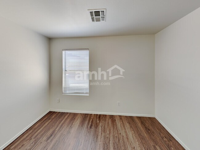 Building Photo - 2388 E Meadow Mist Ln