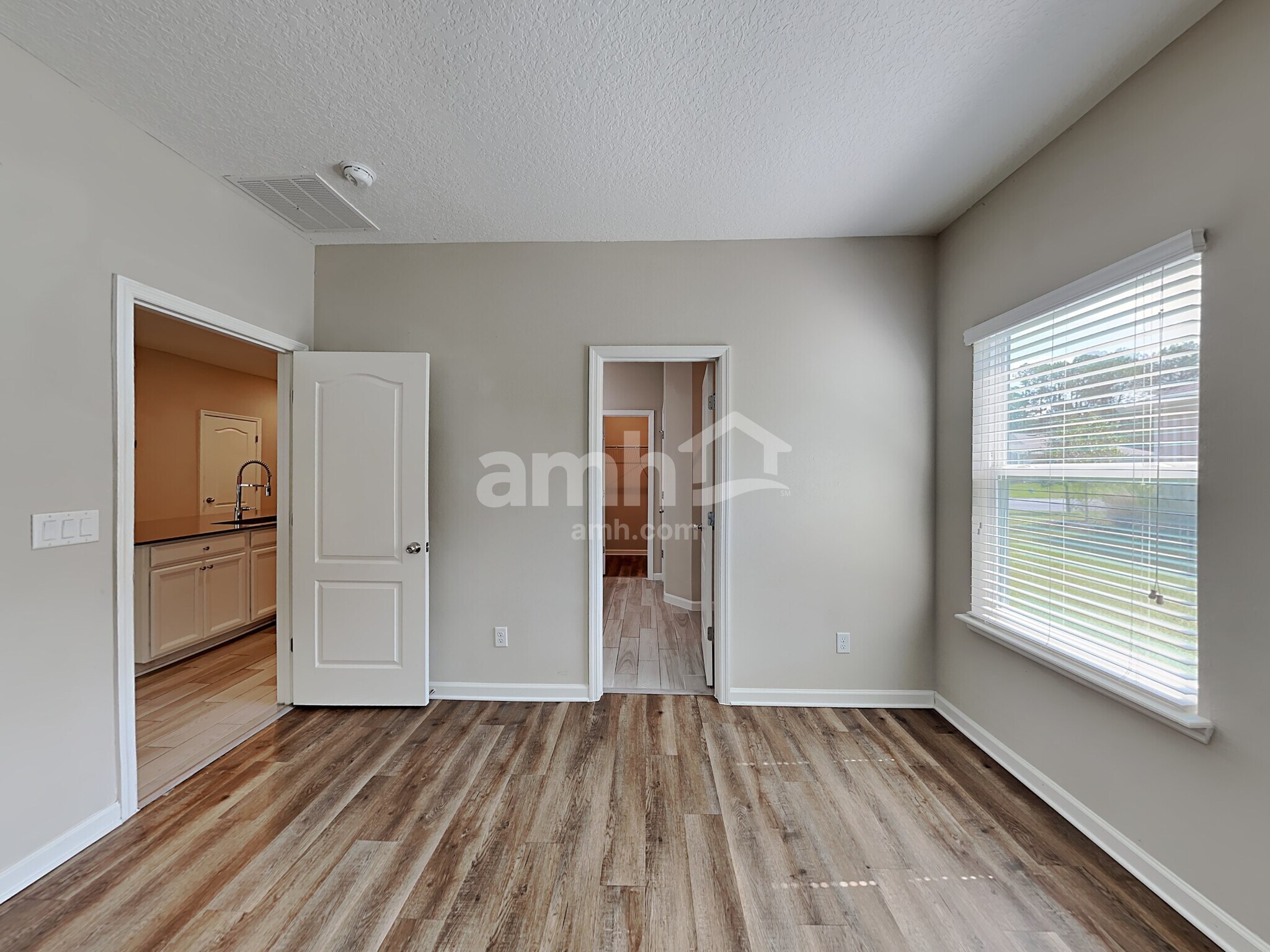 Building Photo - 16173 Alison Creek Dr