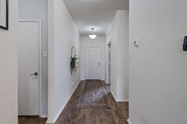 Building Photo - 124 Northern Harrier Ct