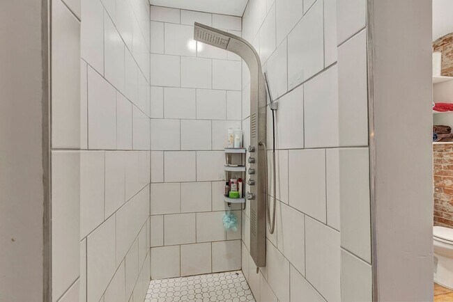 Building Photo - Charming 3BR Duplex in Covington