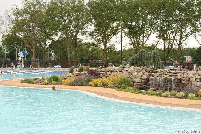 Building Photo - 5 Ashwood Rd